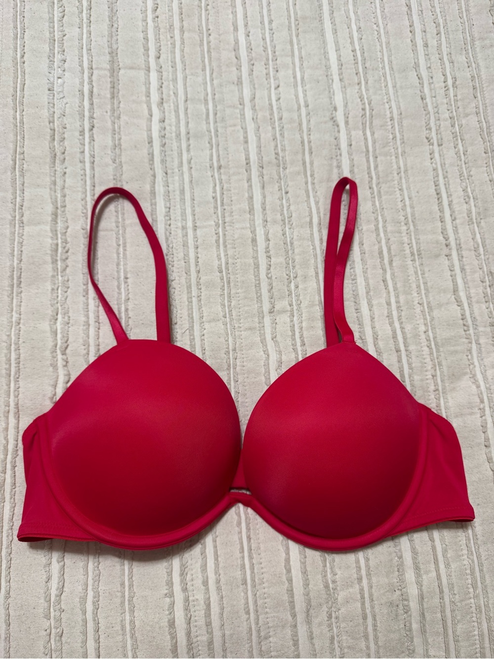 PINK Victoria's Secret Wear Everywhere Super Push-Up Bra